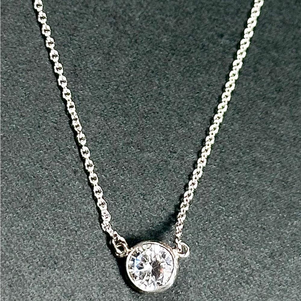 Stunning Silver Solitaire Necklace with super shiny AAA CZ Charm NWOT, Sterling